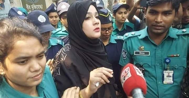 ডিজিটাল নিরাপত্তা আইনের মামলা চিত্রনায়িকা মাহিয়া মাহিকে গ্রেফতার