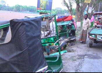 নগরকান্দায় বাস -ইজিবাইক মুখোমুখি সংঘর্ষ নিহত-২, আহত-৩