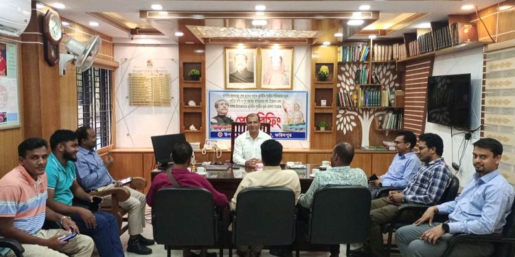 সালথায় সাংবাদিকদের সাথে ইউএনও’র প্রেস ব্রিফিং