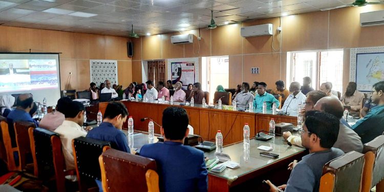 ভূমিহীন ও গৃহহীন পরিবারকে জমিসহ গৃহ প্রদান কার্যক্রমের উদ্বোধনী অনুষ্ঠান প্রদর্শন