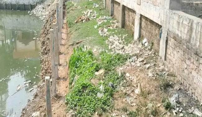 বদলগাছীতে ইউপি চেয়ারম্যানের বিরুদ্ধে জমি দখলের অভিযোগ