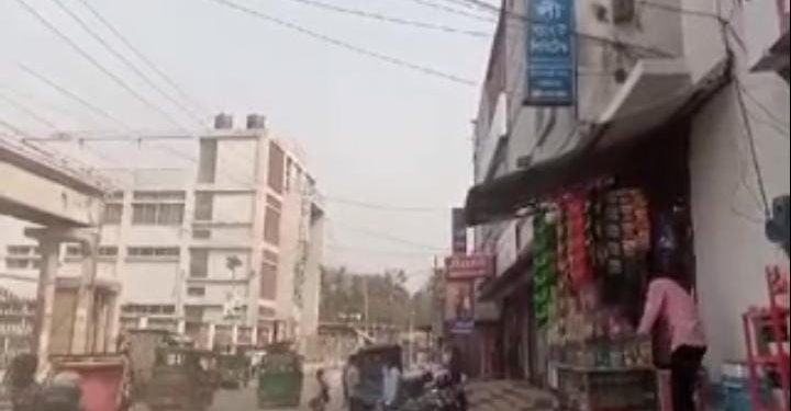 সোনালী ব্যাংক লিমিটেড পলাশবাড়ী শাখায় সি সি টিভি ক্যামেরা নেই! সঙ্কিত গ্রাহরা