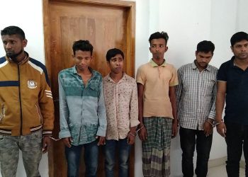 নড়াইলে ৩৯টি ল্যাপটপ ও বিপুল পরিমান চোরাই মালামালসহ গ্রেফতার-৬