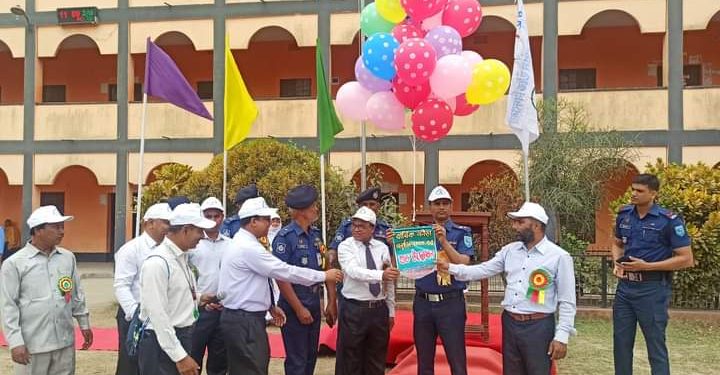 দিনাজপুর পুলিশ লাইন্স স্কুলে বার্ষিক ক্রীড়া প্রতিযোগিতা-২০২৩ অনুষ্ঠিত