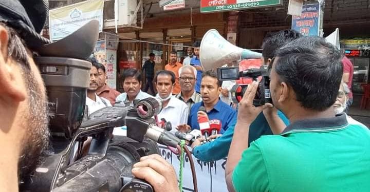 রংপুরে তিস্তার পানির ন্যায্য হিস্যার দাবিতে মানববন্ধন