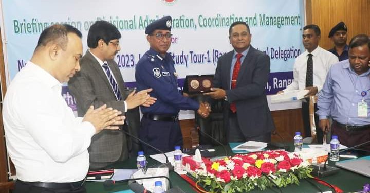 রংপুর বিভাগে জাতীয় প্রতিরক্ষা কোর্স-২০২৩ এর স্টাডি ট্যুর এর ব্রিফিং