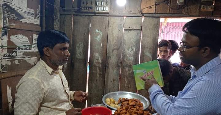 বাঁশখালীতে ভ্রাম‌্যমাণ আদাল‌তে ৫২ হাজার টাকা জ‌রিমানা