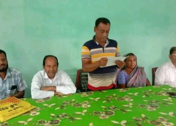 ডুমুরিয়ায় এক অসহায় শিশুর সম্পত্তি আত্মসাতের প্রতিবাদে সংবাদ সম্মেলন