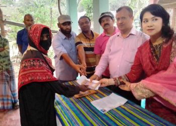 বাগেরহাটে নিহত জেলে পরিবারে গৃহ নির্মানে অনুদান প্রদান