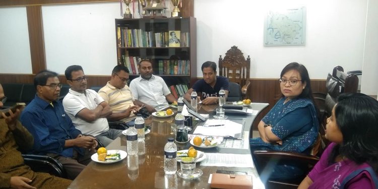 মুজিব বর্ষের ঘর হস্তান্তর উপলক্ষে কর্মরত সাংবাদিকদের সাথে নির্বাহী অফিসারের প্রেস ব্রিফিং