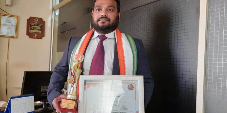মহাত্মা গান্ধী আন্তর্জাতিক শান্তি পুরস্কার পেলেন বাঁশখালীর কৃতি সন্তান মিজান