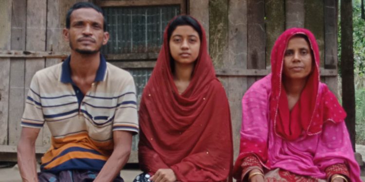 বাঘারপাড়া উপজেলার জামদিয়ার আফরিনের সফলতা