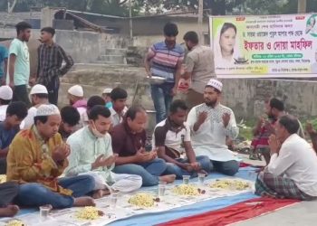 রায়গঞ্জে ড.সায়মা ওয়াজেদ পুতুলের পক্ষে ইফতার মাহফিল