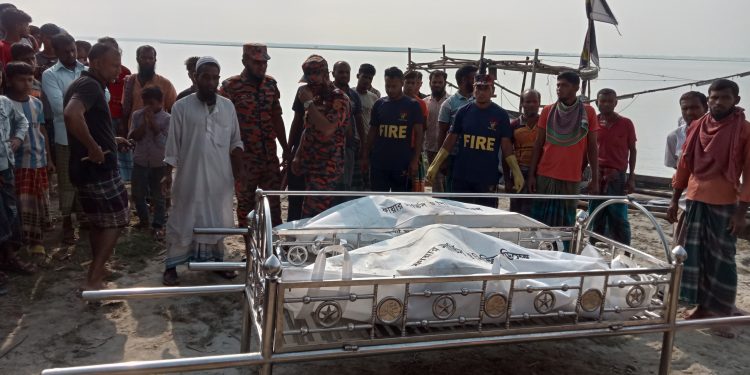 বরযাত্রীসহ নৌকা ডুবি পটুয়াখালীতে নিখোঁজ চারজনের লাশ উদ্ধার