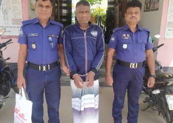 ৬টি মামলার সাজাপ্রাপ্ত আসামীকে ঢাকা থেকে গ্রেফতার করেছে ধামইরহাট থানা পুলিশ