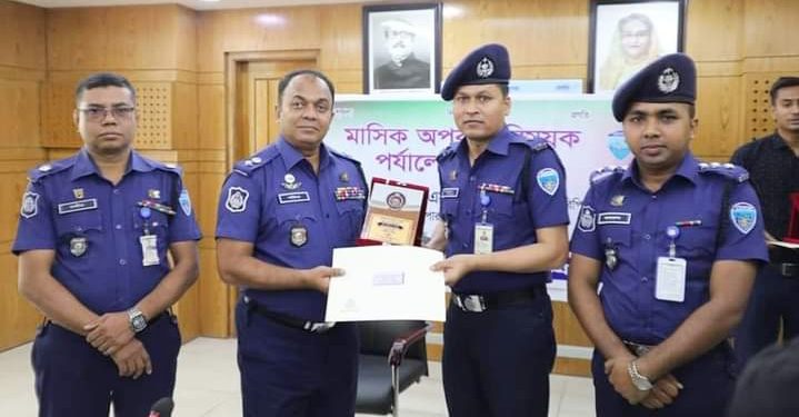 বাঁশখালী থানার ওসি ৫ম বারের মতো জেলার শ্রেষ্ঠ ওসি নির্বাচিত
