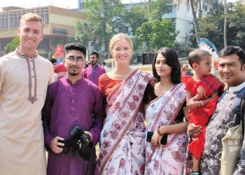 প্রথমবারের মতো শাড়ি-পাঞ্জাবী পরে বাঙালীদের সাথে নববর্ষ উদযাপন করলো ইথিওপিয়ান দম্পতি