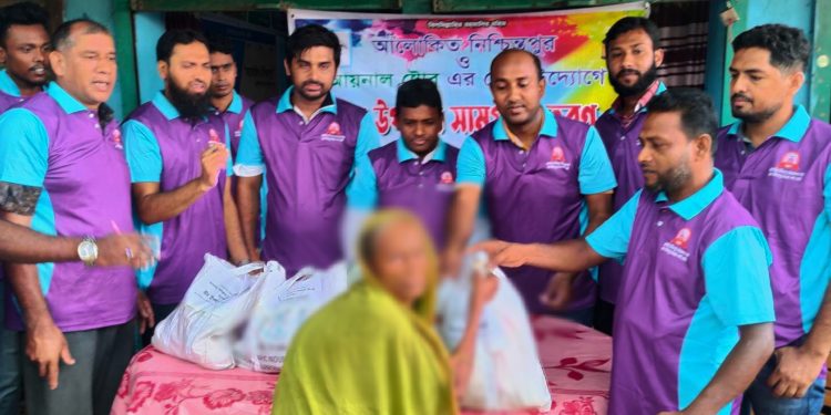 শার্শায় আলোকিত নিশ্চিন্তপুর সমাজকল্যাণ সংস্থা ঈদ উপহার সামগ্রী বিতরণ