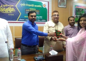 তেঁতুলিয়ায় কৃতি শিক্ষার্থীদের সংবর্ধনা প্রদান 