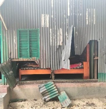 ভাঙ্গায় আধিপত্য বিস্তর নিয়ে ৪ গ্রামবাসীর মাঝে সংঘর্ষে আহত ৩৫ প্রায় ২০ টি  বাড়ী ভাংচুর