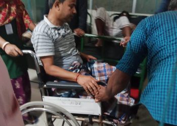 বাঁশখালীতে ডাম্পার-সিএনজির সংঘর্ষে আহত ৪