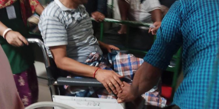 বাঁশখালীতে ডাম্পার-সিএনজির সংঘর্ষে আহত ৪