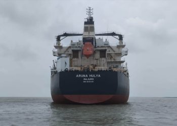 এই প্রথম পায়রা বন্দরে ভিড়লো ১০.২ মিটার গভীরতার জাহাজ ‘অরুনা হুলিয়া’