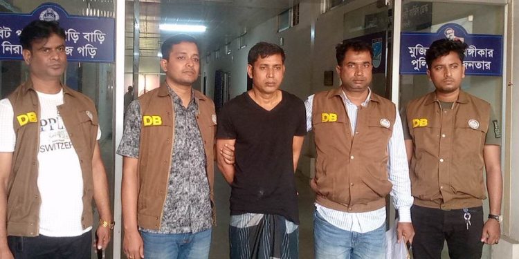 জেলা গোয়েন্দা পুলিশের অভিযানে লুন্ঠিত মালামাল সহ এক দস্যু গ্রেফতার