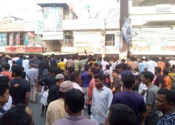 রংপুরে মতি প্লাজা মার্কেটে আগুনে পুড়ল ১৬টি দোকান