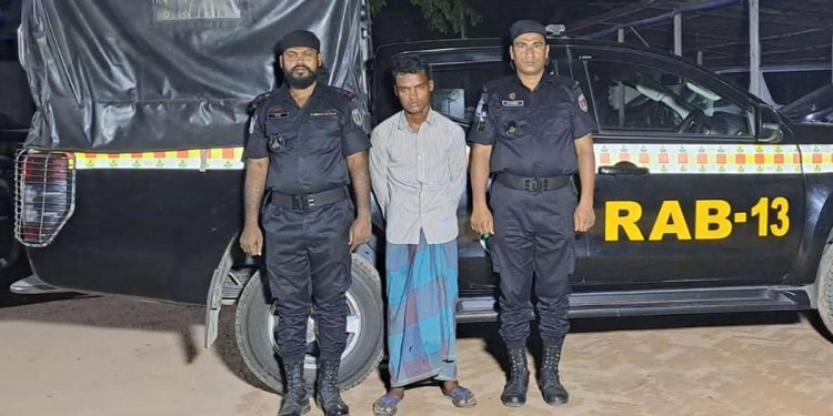 স্ত্রীকে হত্যার পর আত্মহত্যার নাটক, স্বামী গ্রেপ্তার