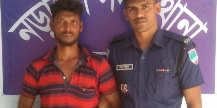 নড়াইলে ৩ মাসের সাজাপ্রাপ্ত আসামিসহ গ্রেপ্তার-৫