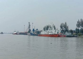 পায়রা বন্দরে ৪১ হাজার মেট্রিকটন পাথর নিয়ে ইনার এ্যাংকোরেজে ভিড়েছে ‘এমভি সোল