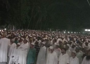 কুয়াকাটায় হাজী আবদুল আলী শেখের জানাযায় ধর্মপ্রাণ মুসল্লীদের ঢল