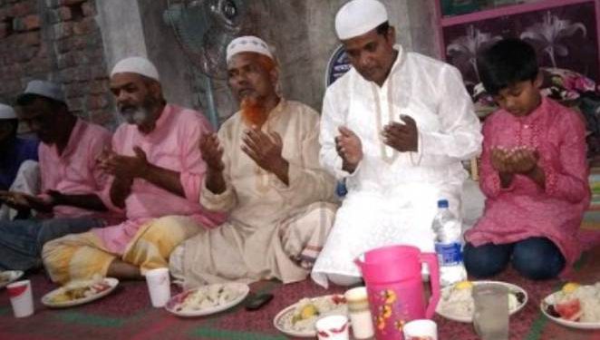 রাজশাহীর বাঘা উপজেলায় ২ নং গড়গড়ী ইউনিয়নের চাঁদপুর পূর্বপাড়া জামে মসজিদে ইফতার মাহফিল অনুষ্ঠিত