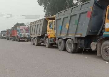 ঈদের ছুটি শেষে বাংলাবান্ধা স্থলবন্দর চালূ