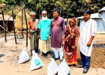 সালথায় অগ্নিকান্ডে ক্ষতিগ্রস্ত পরিবারের পাশে উপজেলা পরিষদ ও প্রশাসন