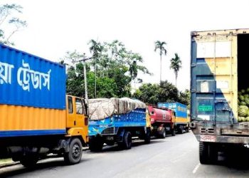 ভোলায় ফেরি সংকট, ঘাটেই নস্ট হচ্ছে লাখ টাকার তরমুজ…!
