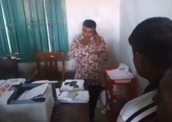 সলঙ্গায় সচিবের চেয়ারে চৌকিদার দীপকের রাজত্ব