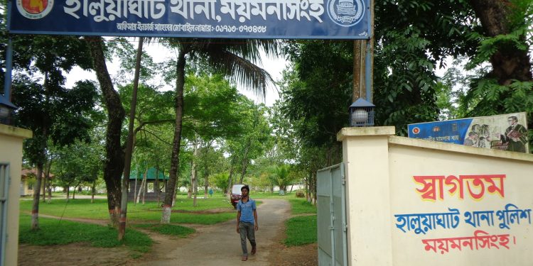 হালুয়াঘাটে রাতের আধাঁরে গাড়ী থেকে ডিজেল চুরি, থানায় অভিযোগ