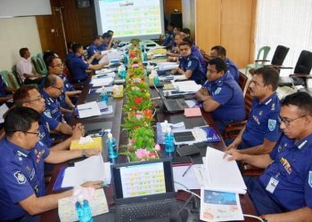 রংপুরর ডিআইজি’র সম্মেলন কক্ষে মাসিক অপরাধ পর্যালোচনা ও আইন শৃঙ্খলাসভা অনুষ্ঠিত