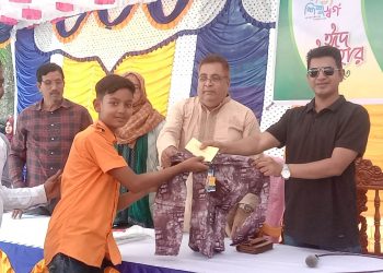 শিশুস্বর্গের উদ্যোগে চারশতাধিক ঈদ উপহার পেয়ে হাসি ফুটালো শিশুদের