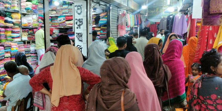 কেশবপুরে জমে উঠেছে ঈদ বাজার