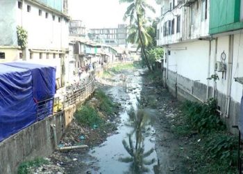 ভোলায় ময়লার ভাগারে পরিনত হয়েছে দখল-দূষণে খরস্রোতা খালটি