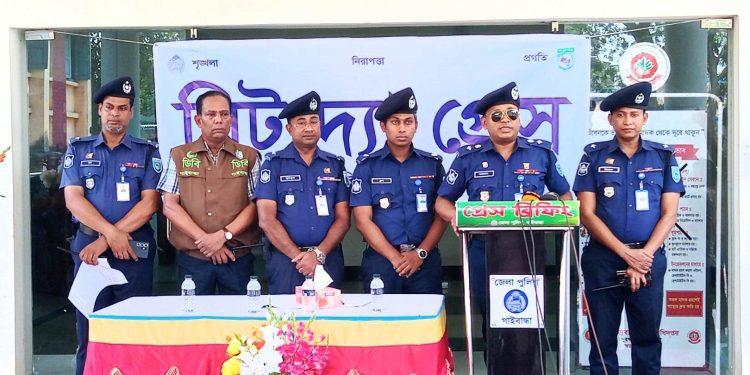 গাইবান্ধা পুলিশের কঠোর তৎপরতায় কৃষি ব্যাংকের ১৪ লাখ টাকা লুটের রহস্য উন্মোচন