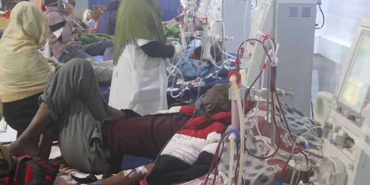 রংপুর মেডিকেলে ৬ মাস ধরে নেই ডায়ালাইসিস চিকিৎসার উপকরণ