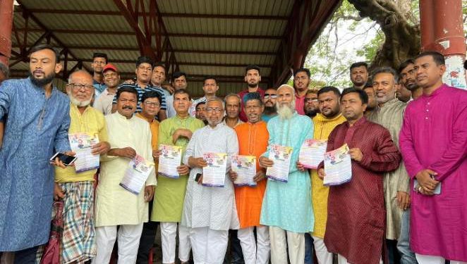 রাজশাহী সিটি কর্পোরেশন নির্বাচনে পুনরায় খায়রুজ্জামান লিটনকে নির্বাচিত করার লক্ষ্যে লিফলেট বিতরণ