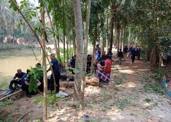 নড়াইলে নিজেদের ক্ষমতা প্রতিষ্ঠিত করাকে কেন্দ্র করে দুপক্ষের সংঘর্ষে আহত-১০