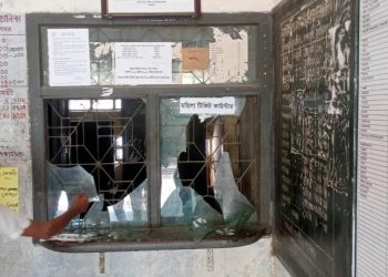 আজিমনগর রেলস্টেশন অবরোধ ও ভাঙচুরের ঘটনায় ২০০ জনের নামে মামলা, আটক ৪