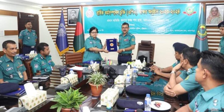 মেট্রোপলিটন পুলিশের বার্ষিক কর্মসম্পাদন চুক্তি স্বাক্ষর অনুষ্ঠান অনুষ্ঠিত