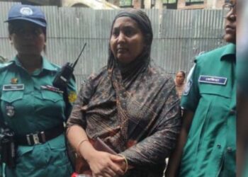 গোপনকক্ষে প্রবেশ, এক নারীর তিনদিনের কারাদণ্ড